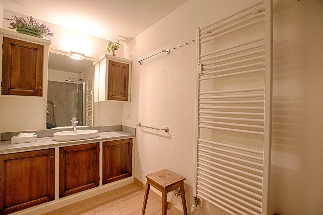Joivy Superb Apartments For 6 With Mountain View And Garden In Courmayeur Eksteriør bilde